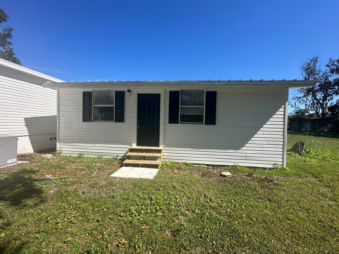 Single Family + Studio / Zephyrhills