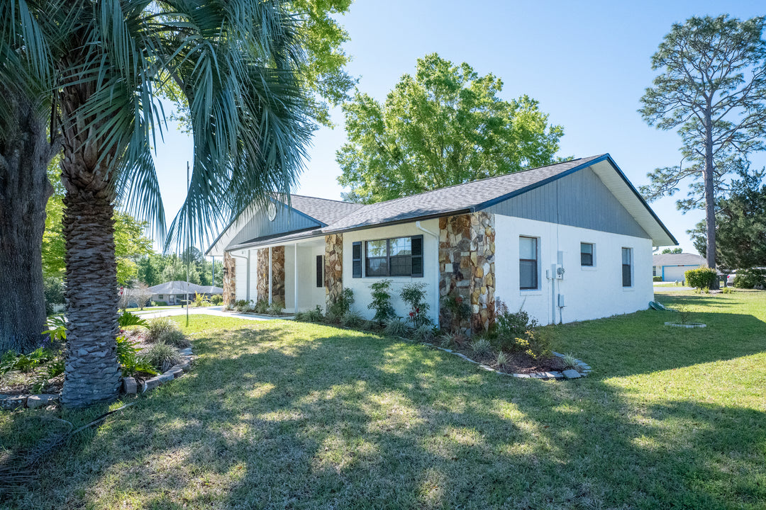 Home for Rent in Beverly Hills, FL 34465