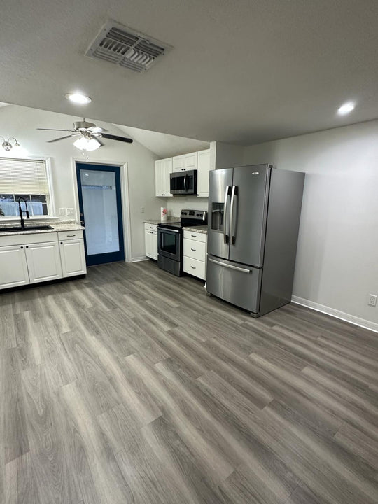 Home for Rent in Zephyrhills, FL 33541